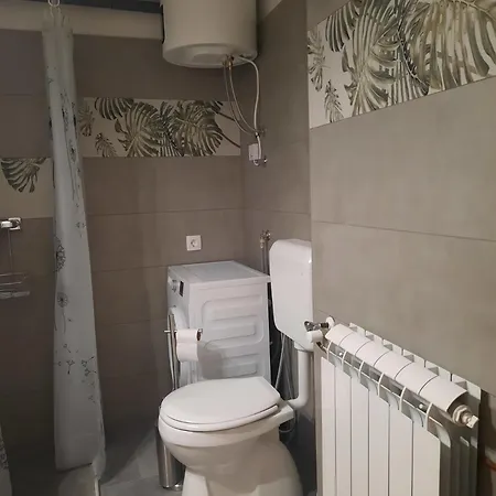 Alexandros Apartment *